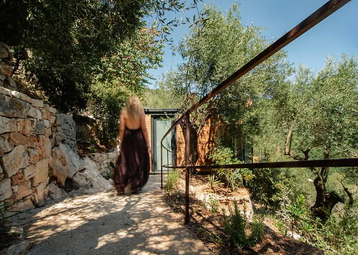Rizes Sea View Cave Katávolos
