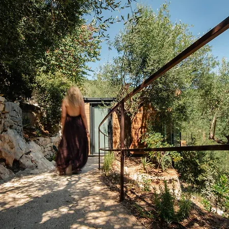 Rizes Sea View Cave Katávolos