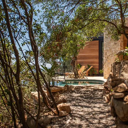 Rizes Sea View Cave * Katávolos