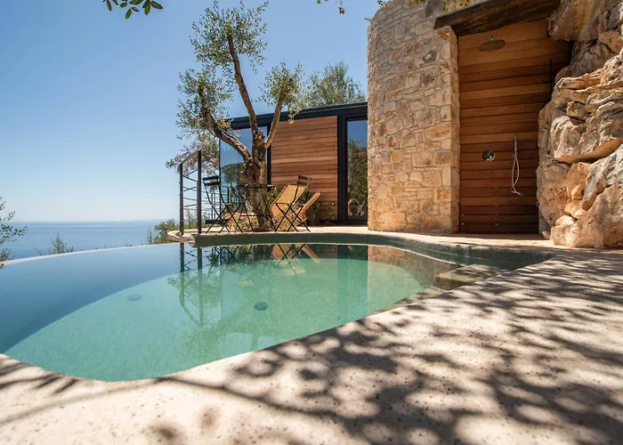 Villa Rizes Sea View Cave *