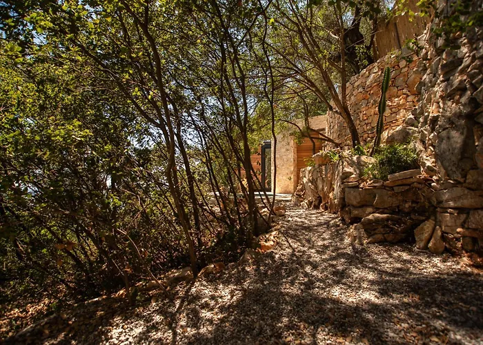 Rizes Sea View Cave Villa *
